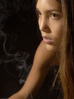 超模Adele室拍烟熏美体,日本人人体艺术照